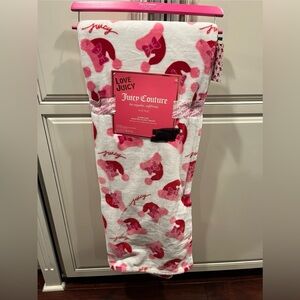 Juicy Couture Pink and White Plush Blanket Throw Christmas Santa Hat